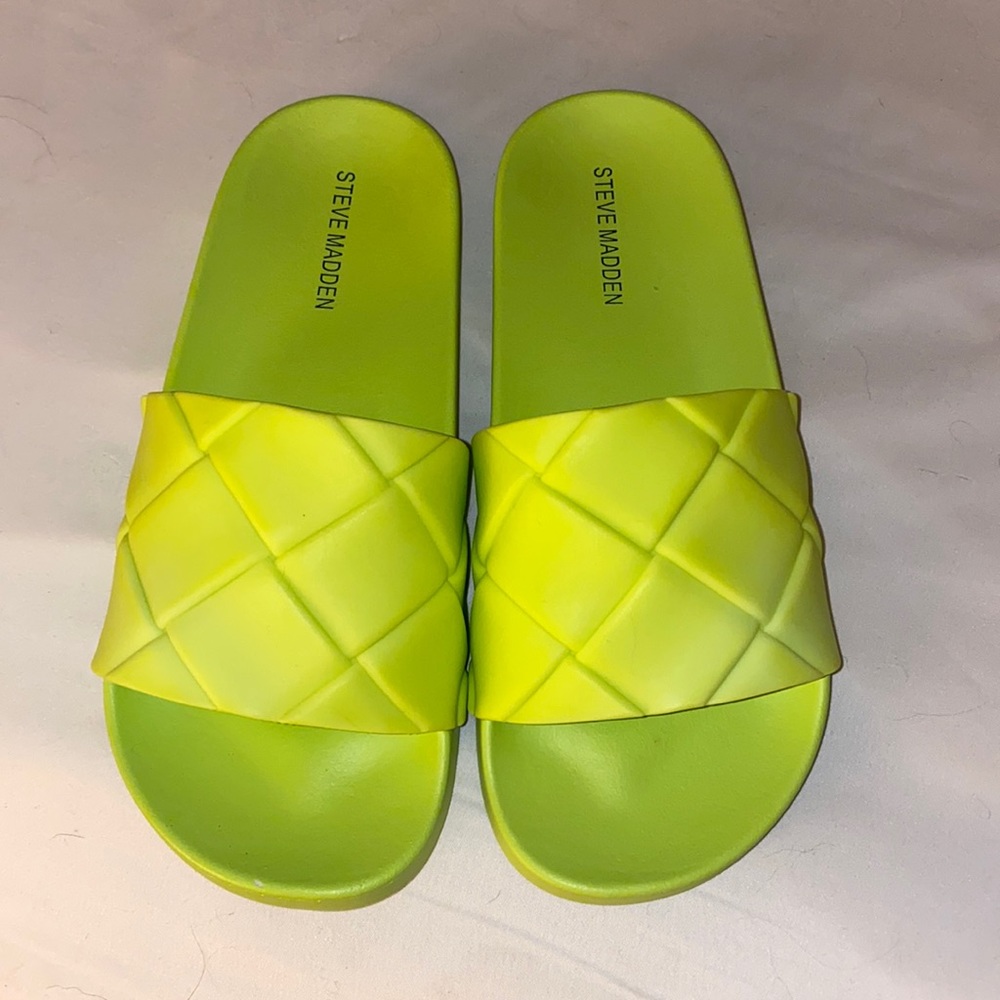 lime green steve madden slides